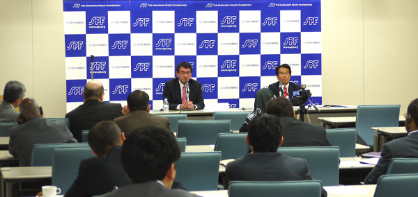 講演会 (10月20日、日本財団ビル2F)
