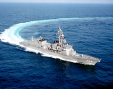 護衛艦2隻「さみだれ」（写真）と「さざなみ」がソマリア沖に派遣された。（写真：海上自衛隊）