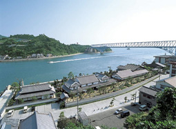 江戸時代に朝鮮通信使との交流があった松濤園(下蒲刈島)。資料館や鑑賞式庭園など、呉市の新たな観光スポットとして注目されている。