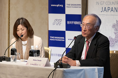 SPF Chairman Nobuo Tanaka (right) and Director of the Gender Investment and Innovation Department Mari Kogiso