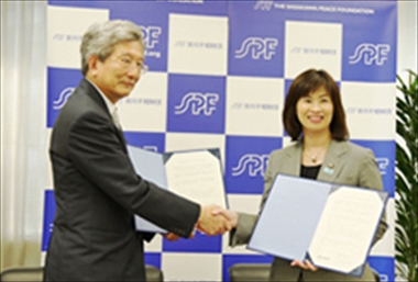 Suzuka City enters into a partnership agreement with SPF to learn from successful examples and compile advice on better ways of accepting refugees.