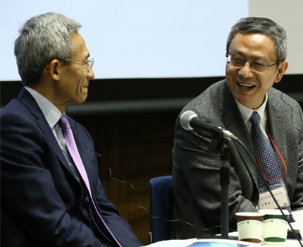 The panelists answer questions from the audience