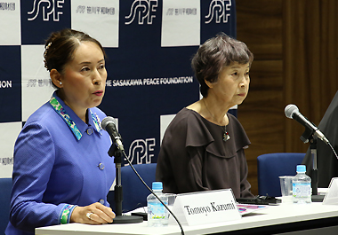 Dr. Tomoyo Kazumi (left) and Ms. Kimie Iwata