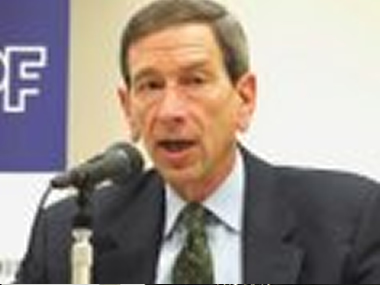 2013年12月3日実施 ロバート・アインホーン氏講演会「イランの核政策：米国の交渉は成功するのか？」の動画をアップしました