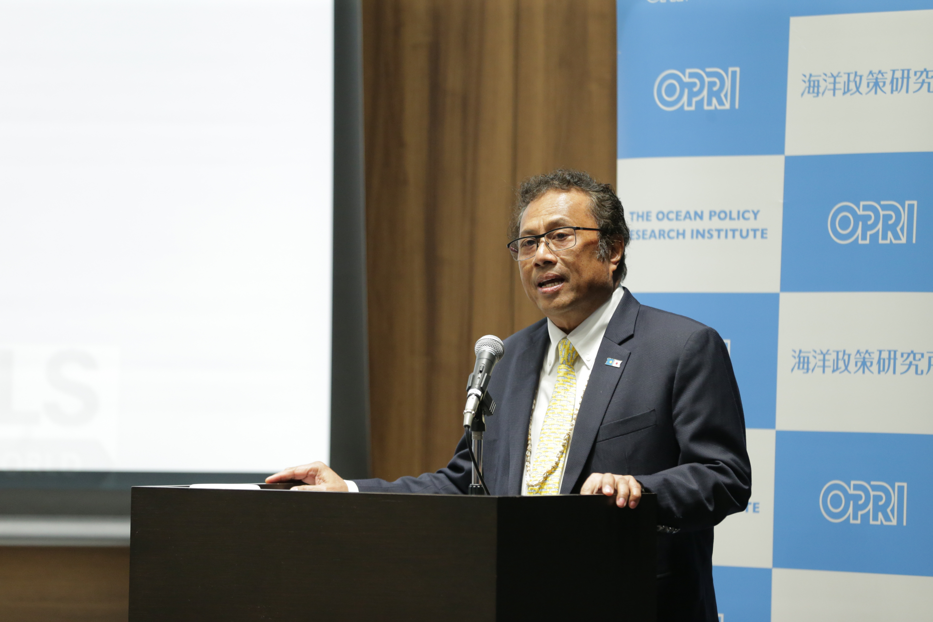 日・パラオ国交樹立25周年記念国際シンポジウム「持続可能な海洋の実現に向けて―パラオの取り組みと国際連携―」
