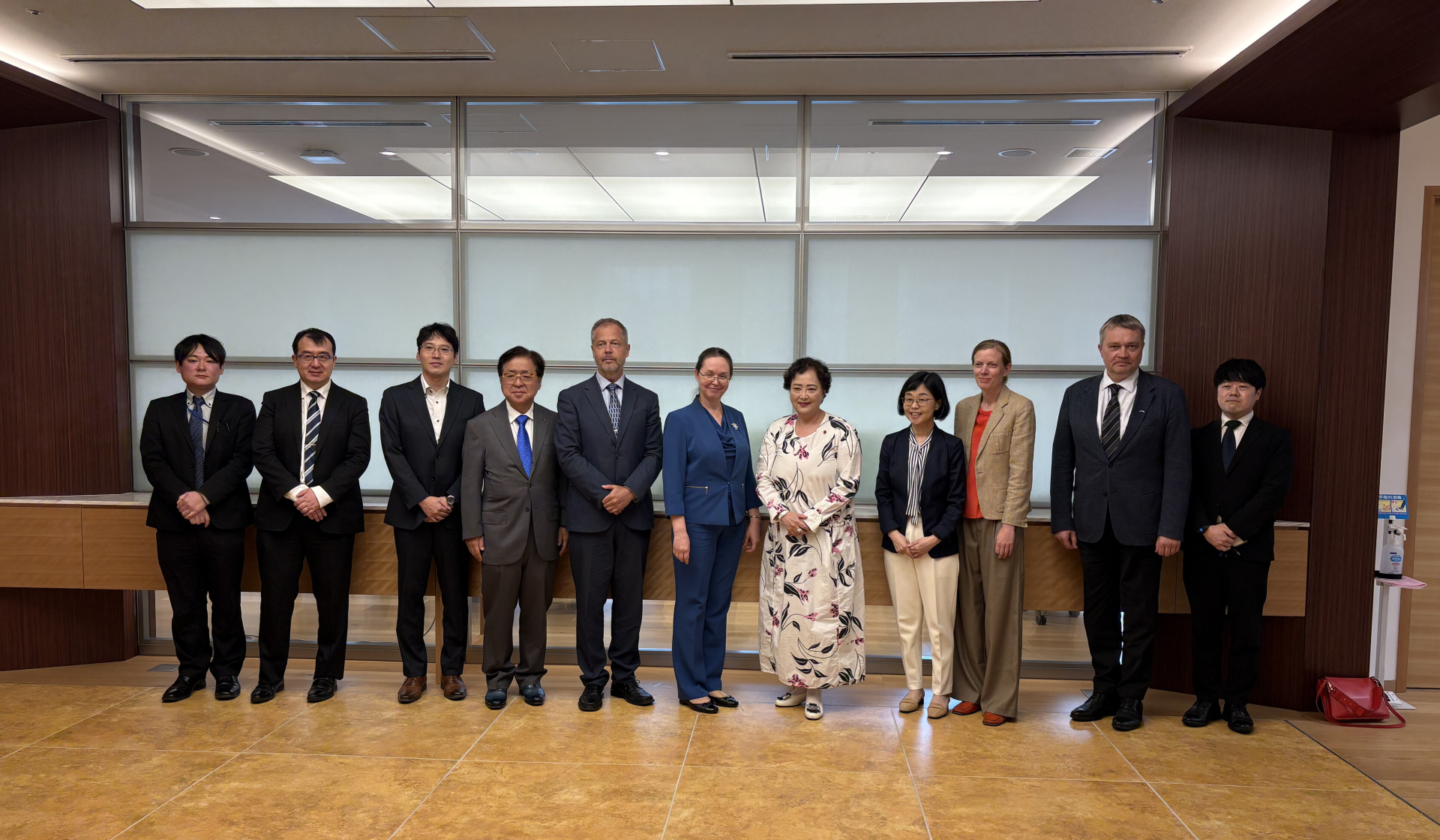 エストニア外務省法務局長と海洋分野に関する意見交換を実施