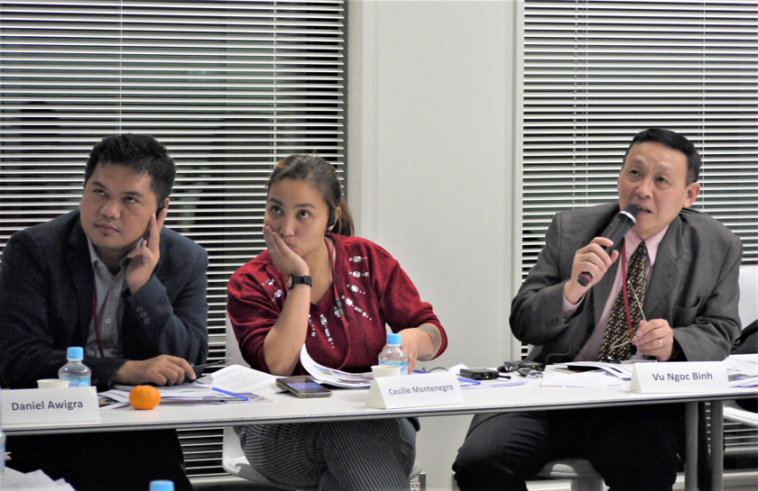 （写真）インドネシア、フィリピン、ベトナムの市民活動家（写真左から）を招き、 話を聞いた（2018年11月、笹川平和財団ビル）