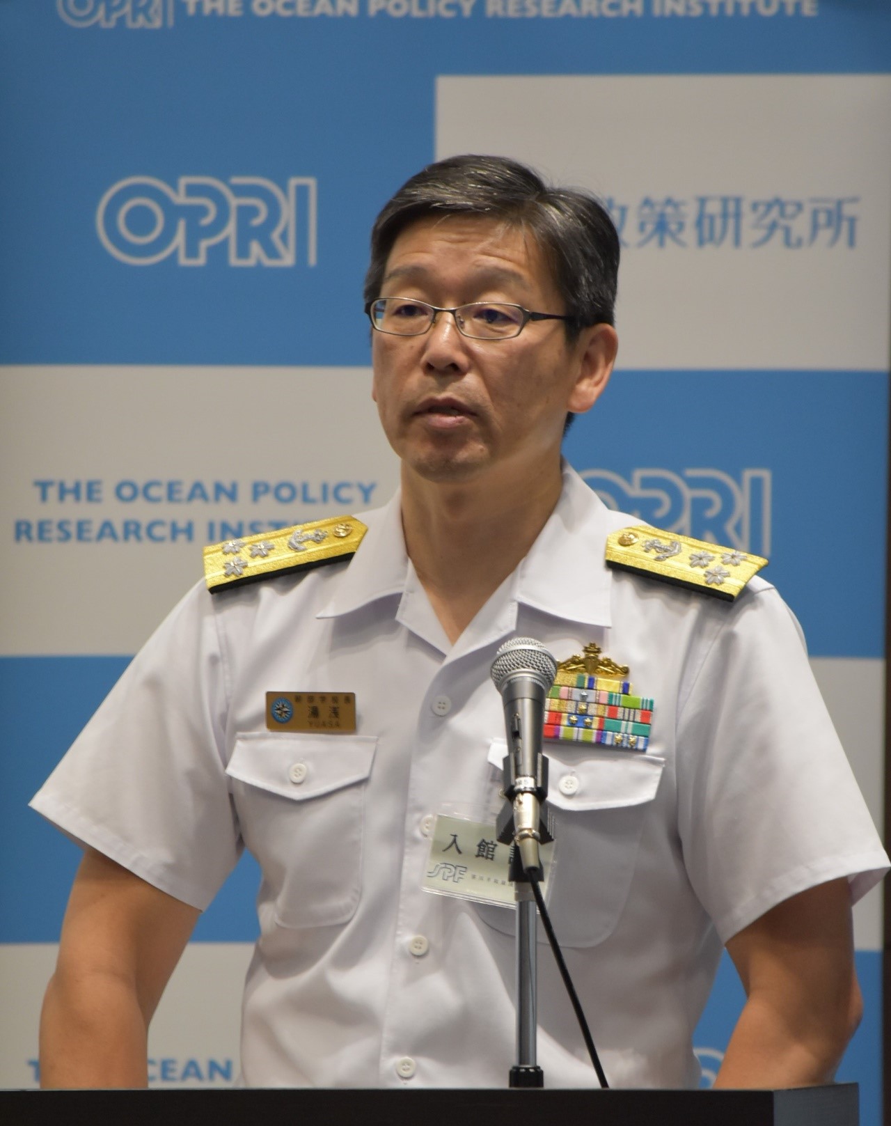 講演される湯浅学校長写真