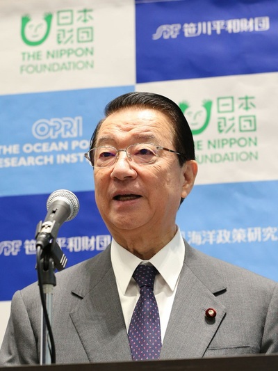 江崎鐵磨内閣府特命担当大臣（海洋政策）による基調講演写真