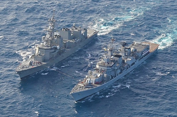 海上自衛隊令和5年度インド太平洋方面派遣(日印共同訓練(JIMEX2023))の様子(出典:海上自衛隊ウェブサイト)