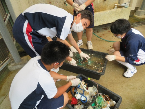 「漂着物調査から島の海洋環境保全を考える」