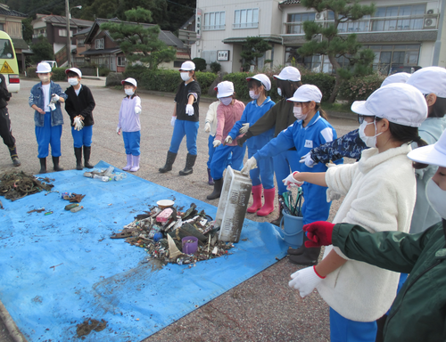 海に関する体験活動を通して、ふるさとの海に親しもう