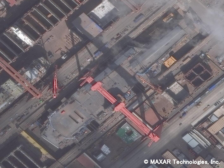 Image 10  Oct. 30, 2021  Type 003 aircraft carrier under construction<br>(Shanghai Jiangnan Shipyard)